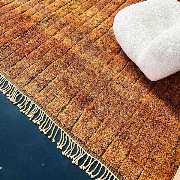 The availability of eco-friendly or sustainable Beni Ourain rugs, and how to choose an environmentally friendly option - azilal rug