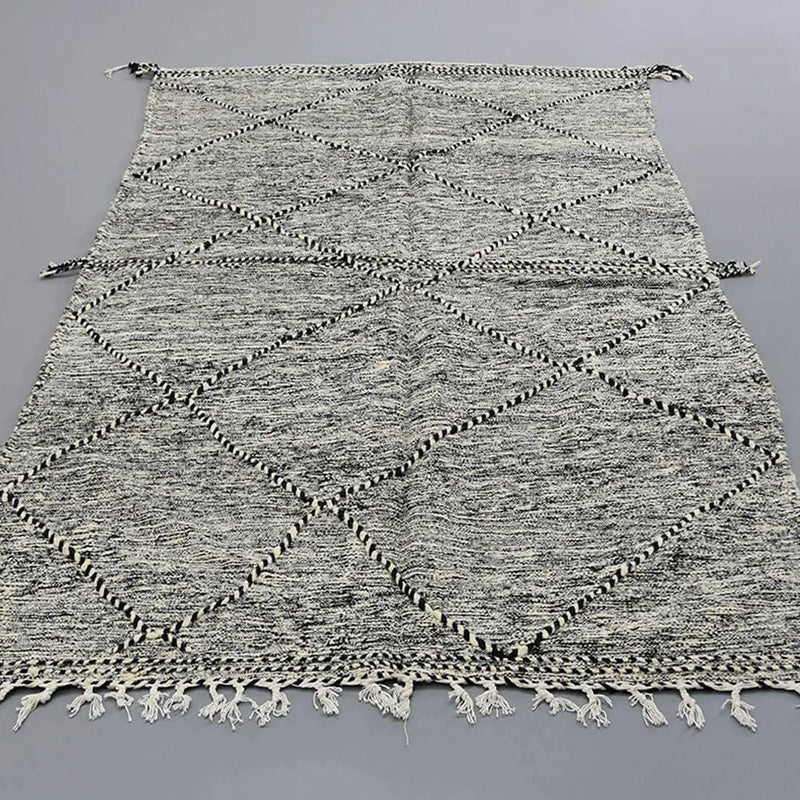 Moroccan Kilim Rug 4.7 x 8 ft / 145 x 245 cm 