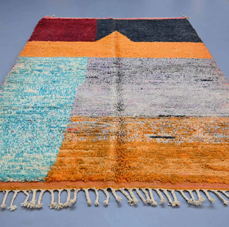 Sentimental Vintage Moroccan Rug 5.5 x 8.7 ft / 170 x 265 cm 