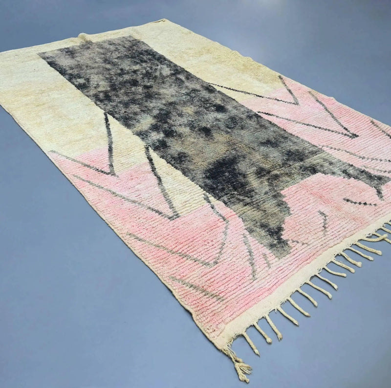 Vintage Moroccan Rug 6.2 x 9.7 ft / 192 x 297 cm 
