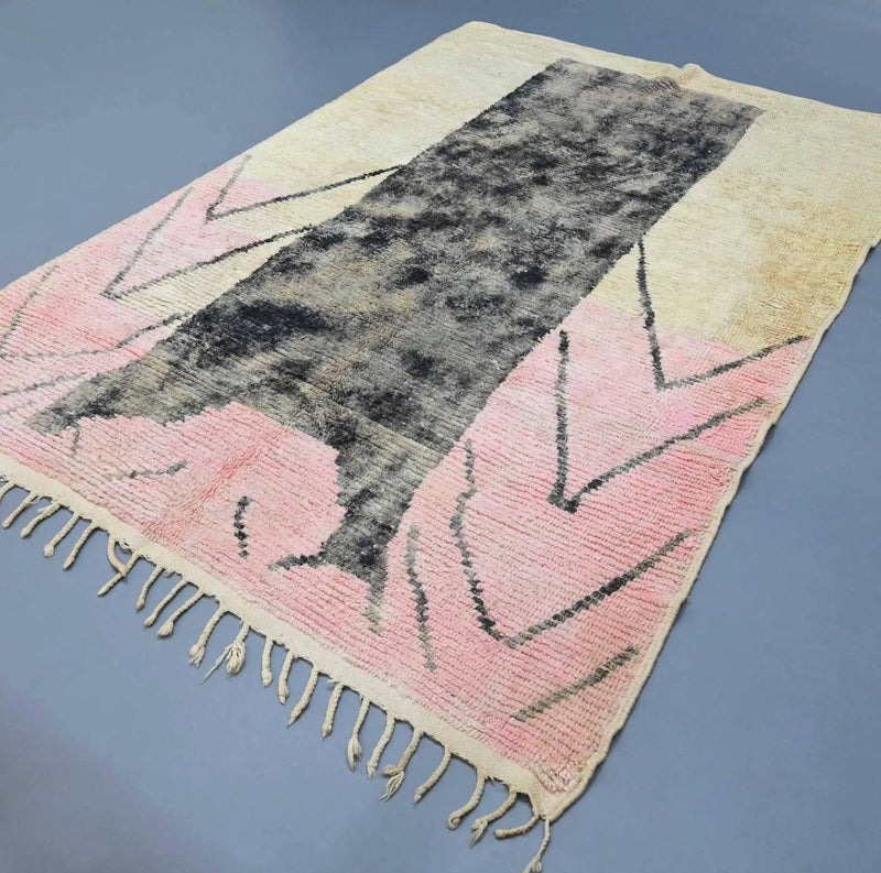Vintage Moroccan Rug 6.2 x 9.7 ft / 192 x 297 cm 