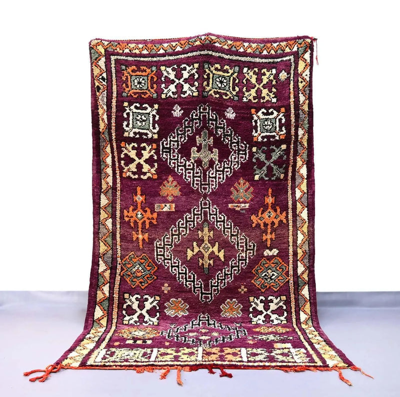 Vintage Testamen Moroccan Rug 5.3 x 9.2 ft / 163 x 283 cm 