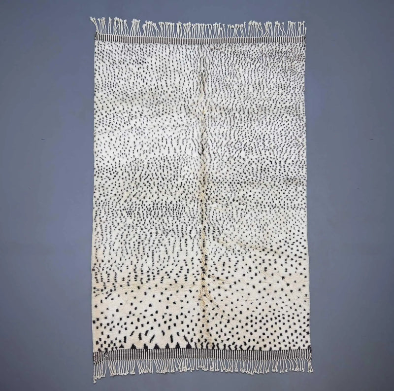 White Luxury Beni Mrirt Rug 